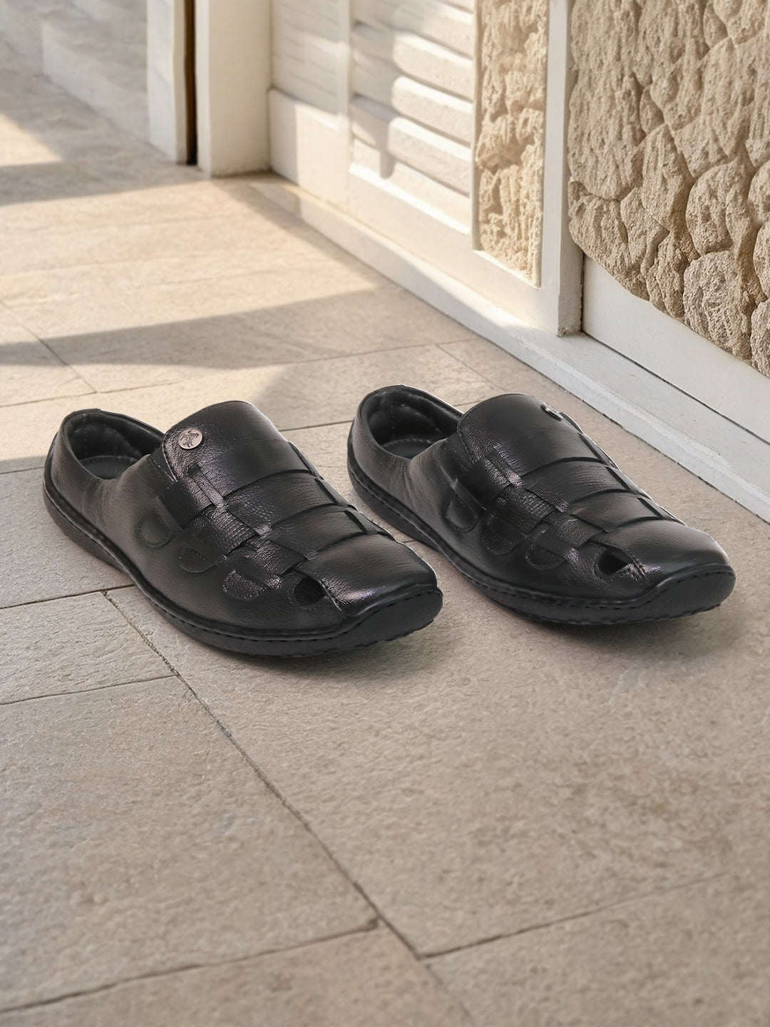 BUCKAROO Genuine Leather Casual Closed Sandal for Men: LENEN Black