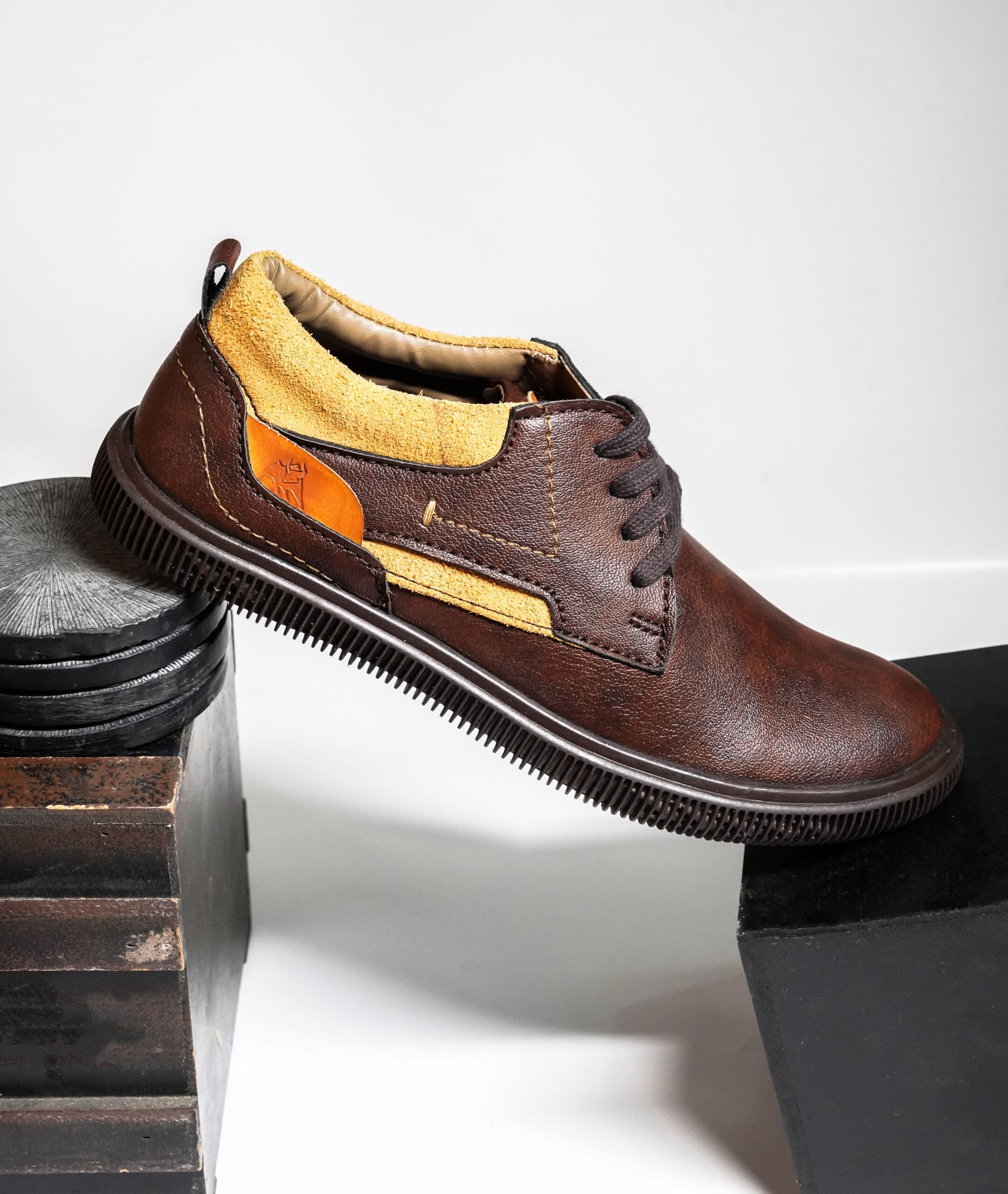 Jaripeo Vegan Leather Casual Shoes for Men: WILFRED Black